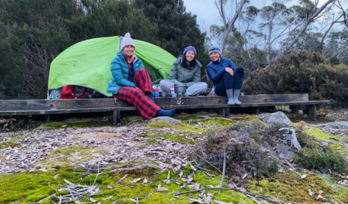 Cẩm nang trải nghiệm cắm trại tại các khu vực trên đường mòn Overland Track ở Tasmania: Tiện nghi và kinh nghiệm tự túc du lịch